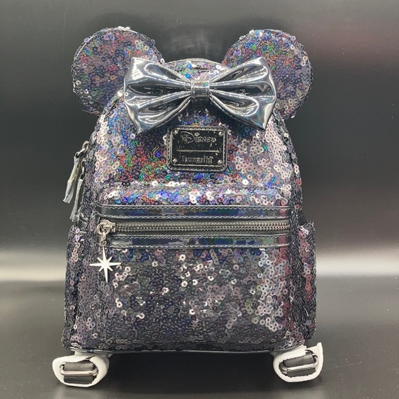 24HR DROP ⬇️Loungefly Holographic Exclusive Minnie Backpack - Picture 1 of 6